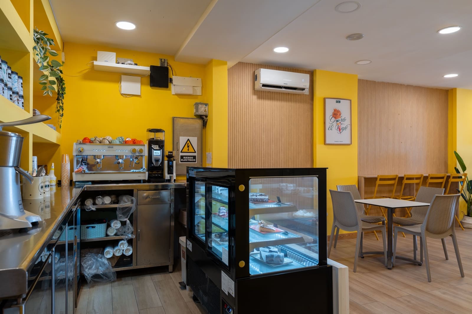 Kaupallinen vuokrattavana paikassa Fuengirola - 2 250 € (Ref: 9289652)