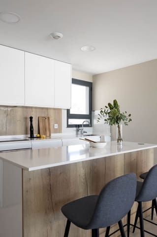 3 bedroom Penthouse for sale in Huerta Nueva, Estepona with pool - € 1,299,000 (Ref: 9291530)