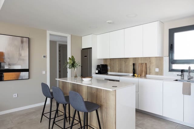 3 bedroom Penthouse for sale in Huerta Nueva, Estepona with pool - € 1,299,000 (Ref: 9291530)