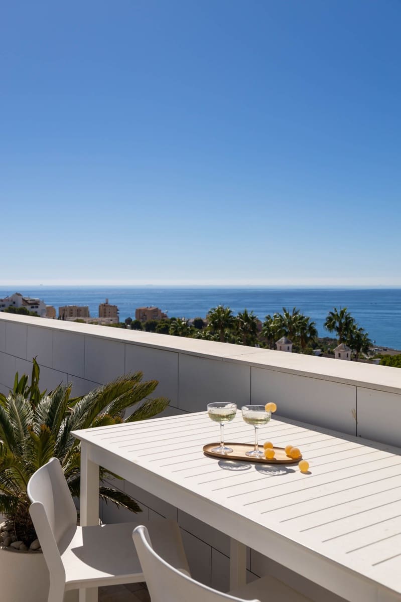 3 sypialnia Penthouse na sprzedaż w Estepona z basenem - 1 299 000 € (Ref: 9291530)