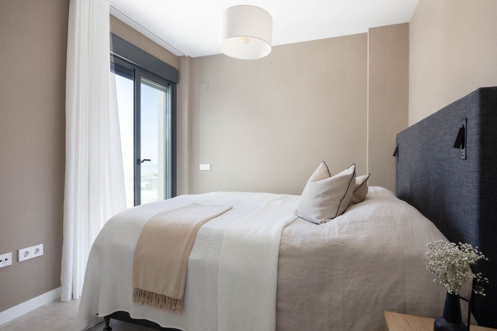 3 sypialnia Penthouse na sprzedaż w Estepona z basenem - 1 299 000 € (Ref: 9291530)