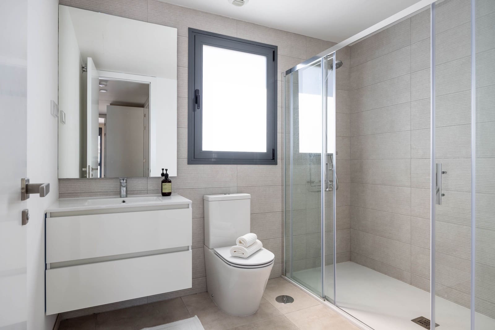 3 sypialnia Penthouse na sprzedaż w Estepona z basenem - 1 299 000 € (Ref: 9291530)