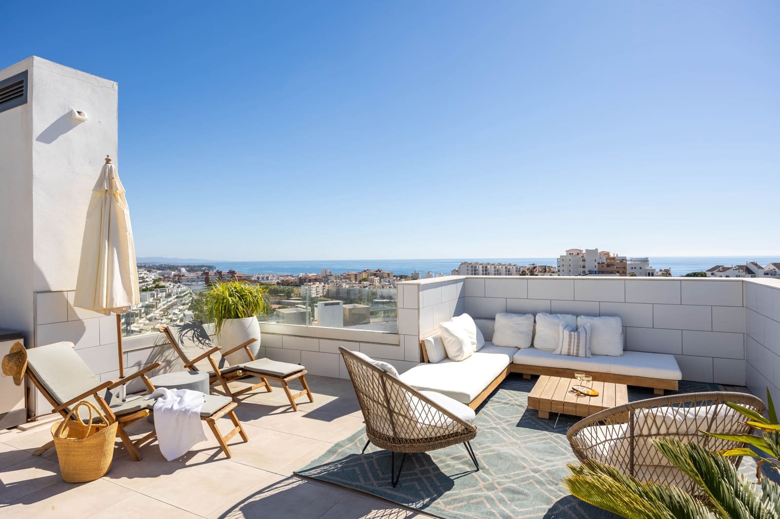 3 sypialnia Penthouse na sprzedaż w Estepona z basenem - 1 299 000 € (Ref: 9291530)