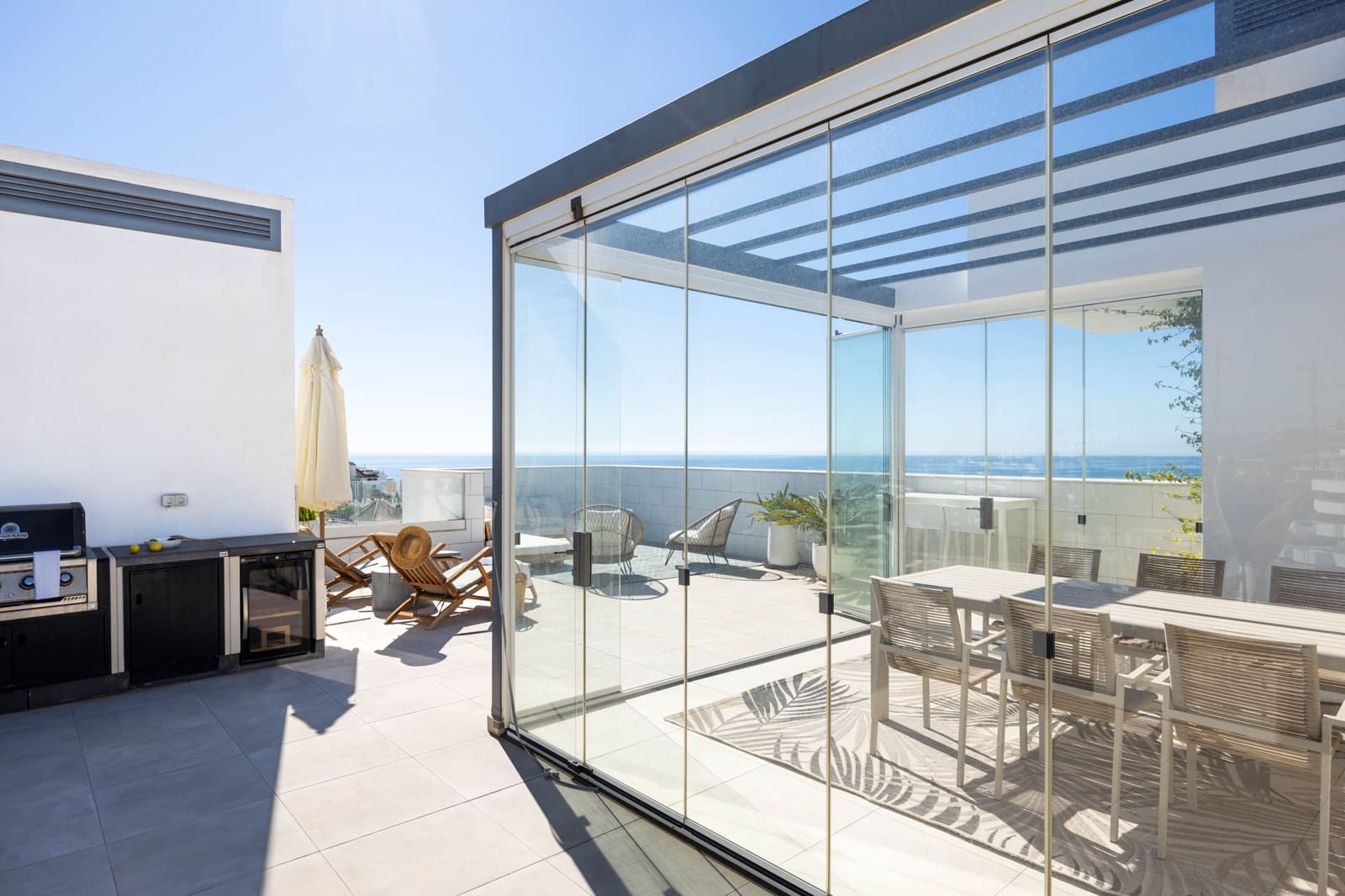 3 sypialnia Penthouse na sprzedaż w Estepona z basenem - 1 299 000 € (Ref: 9291530)