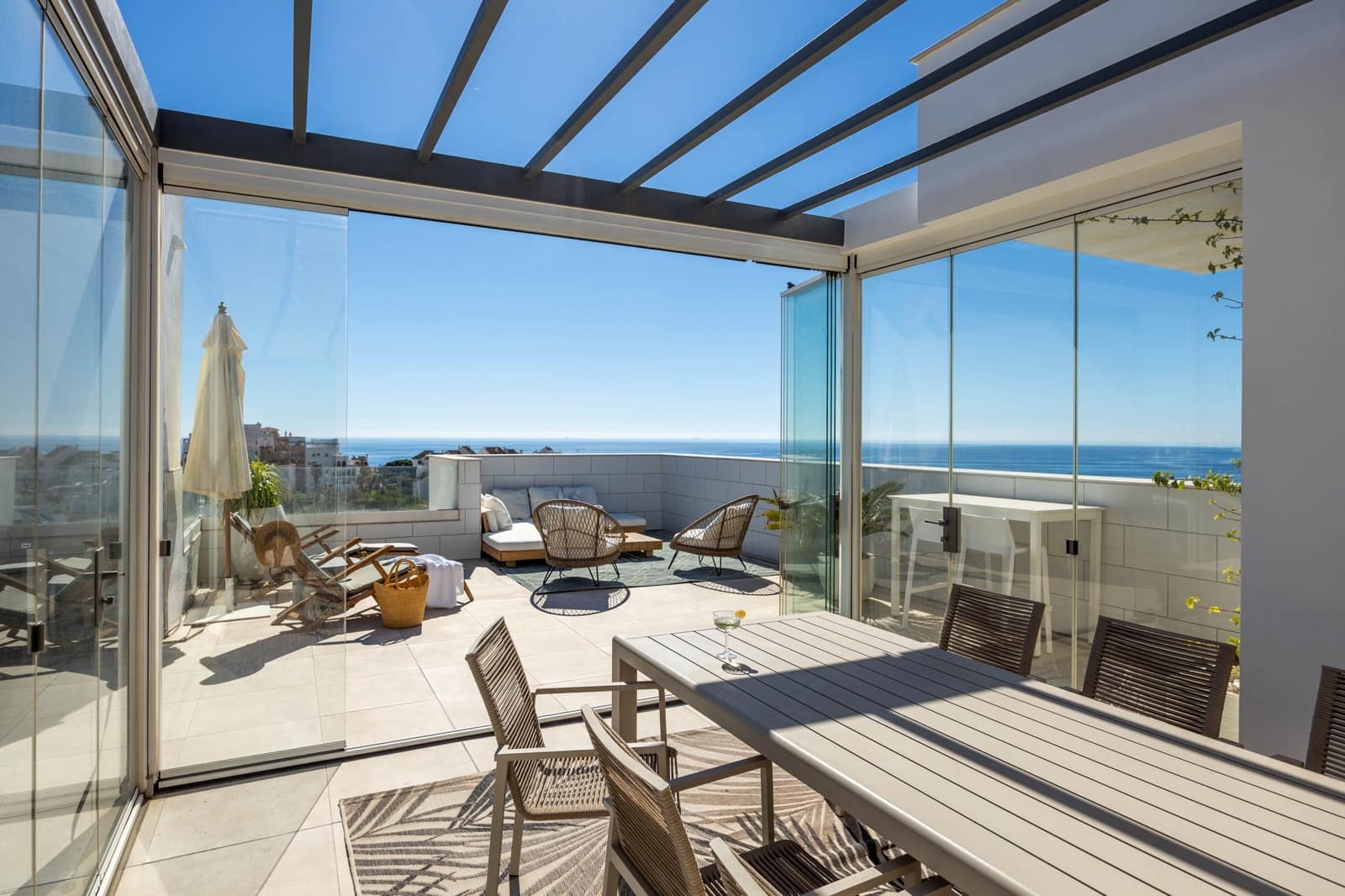 3 sypialnia Penthouse na sprzedaż w Estepona z basenem - 1 299 000 € (Ref: 9291530)