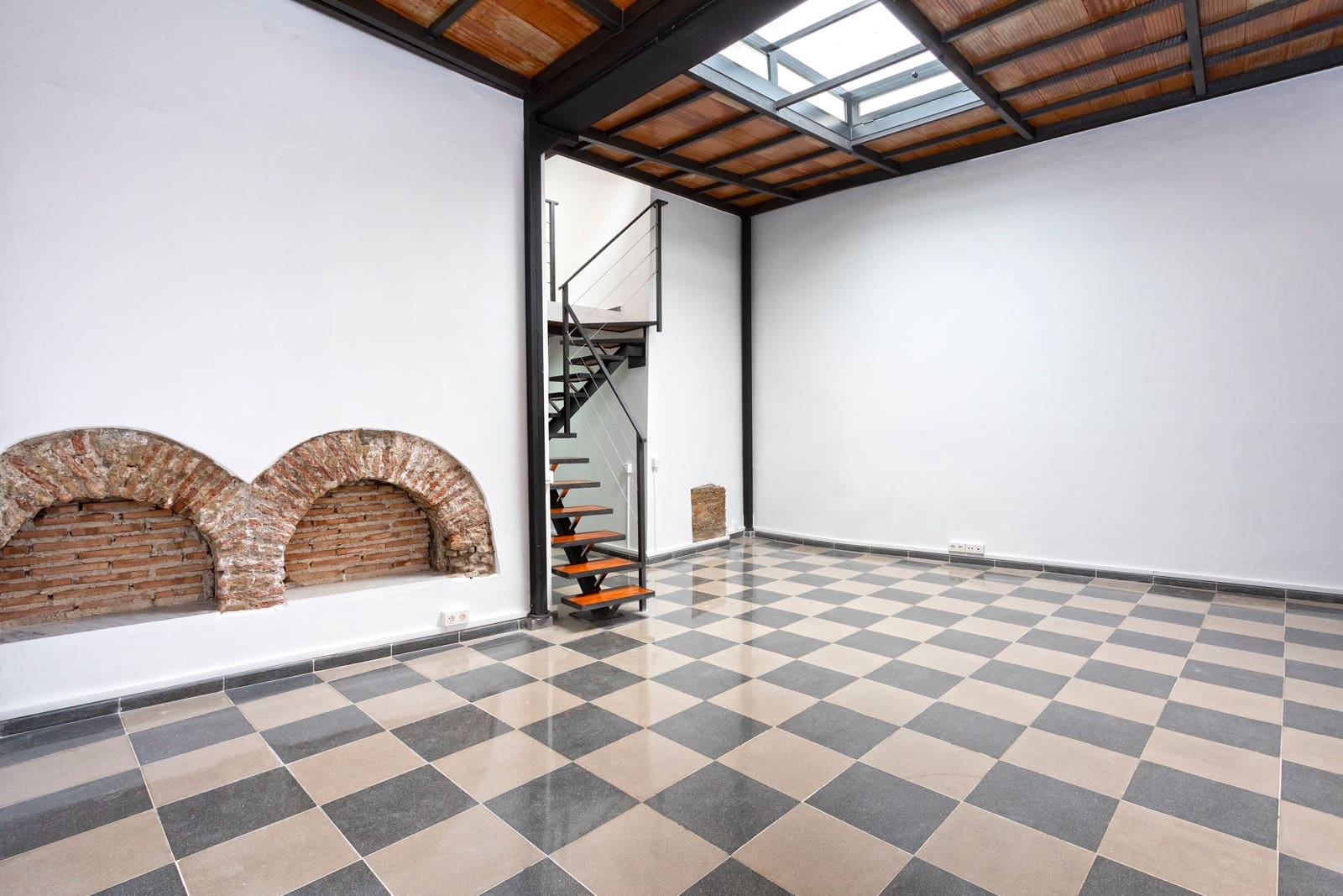 Kontor til salg i Malaga by - € 459.000 (Ref: 9292330)