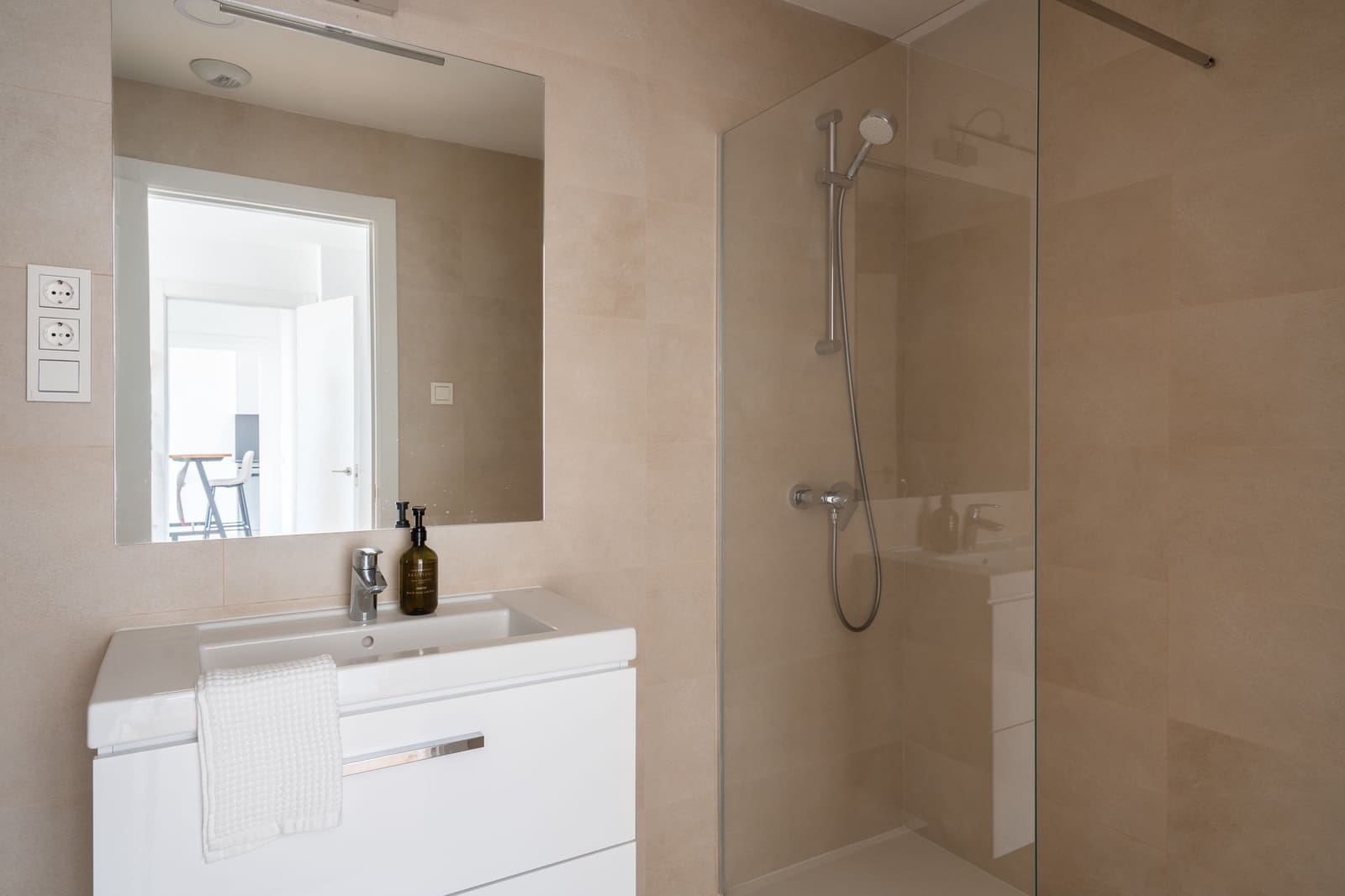 2 soverom Leilighet til salgs i Malaga by med svømmebasseng - € 475 000 (Ref: 9293297)