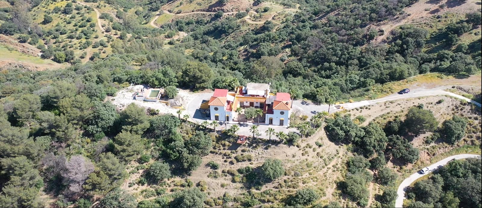 12 soveværelse Finca/Landehus til salg i Monda med swimmingpool - € 3.900.000 (Ref: 9301536)