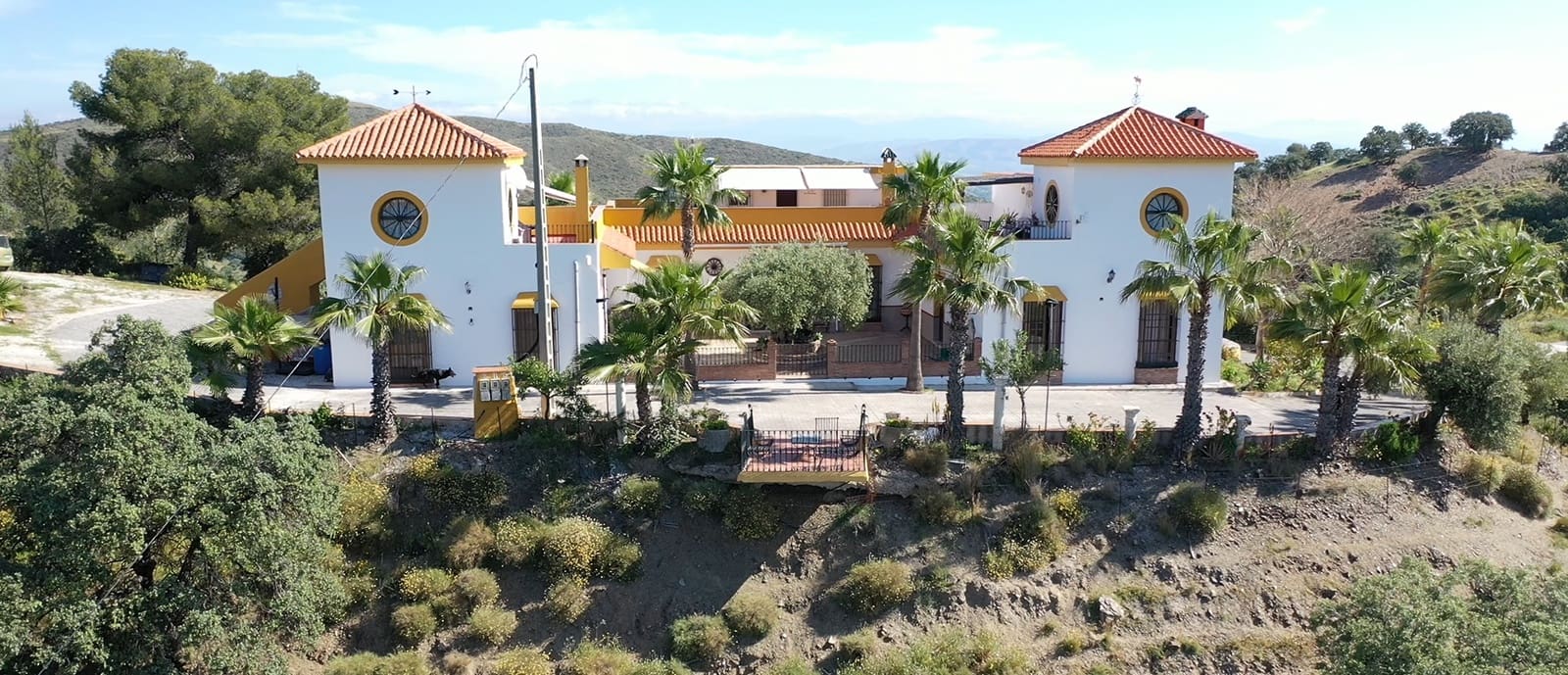 12 soveværelse Finca/Landehus til salg i Monda med swimmingpool - € 3.900.000 (Ref: 9301536)