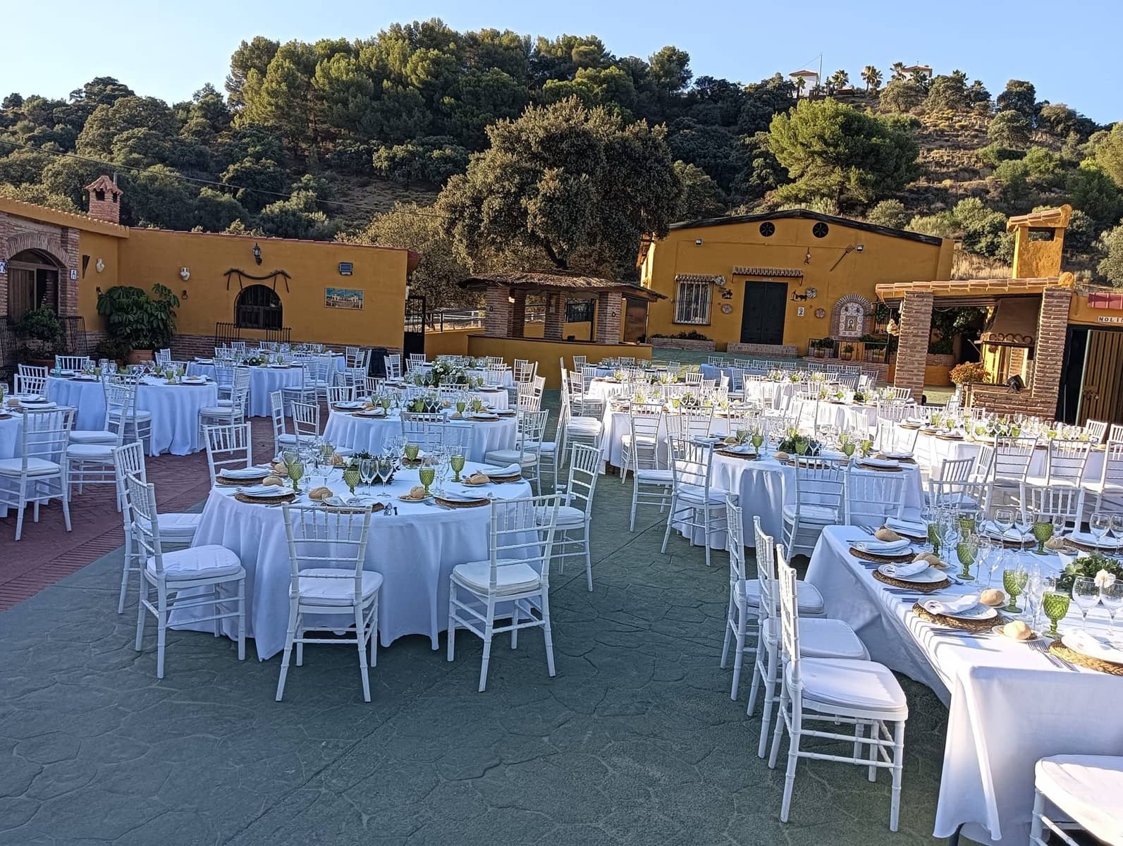 12 soveværelse Finca/Landehus til salg i Monda med swimmingpool - € 3.900.000 (Ref: 9301536)