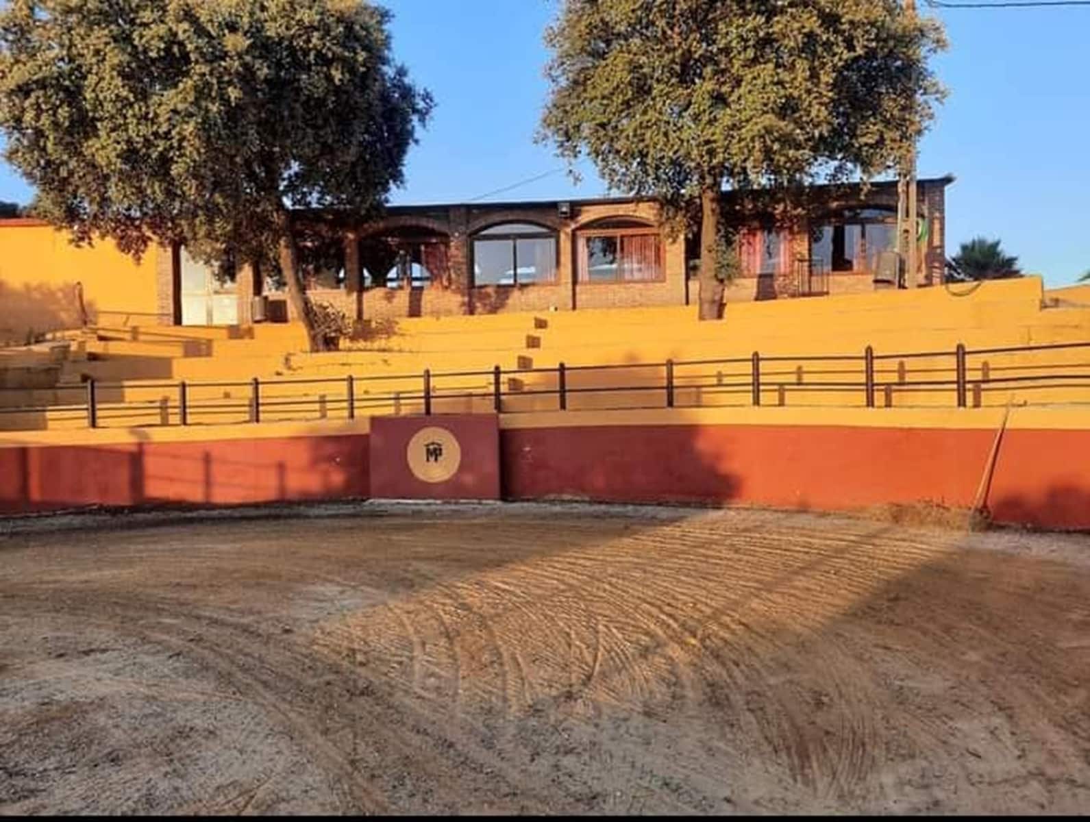 12 soveværelse Finca/Landehus til salg i Monda med swimmingpool - € 3.900.000 (Ref: 9301536)