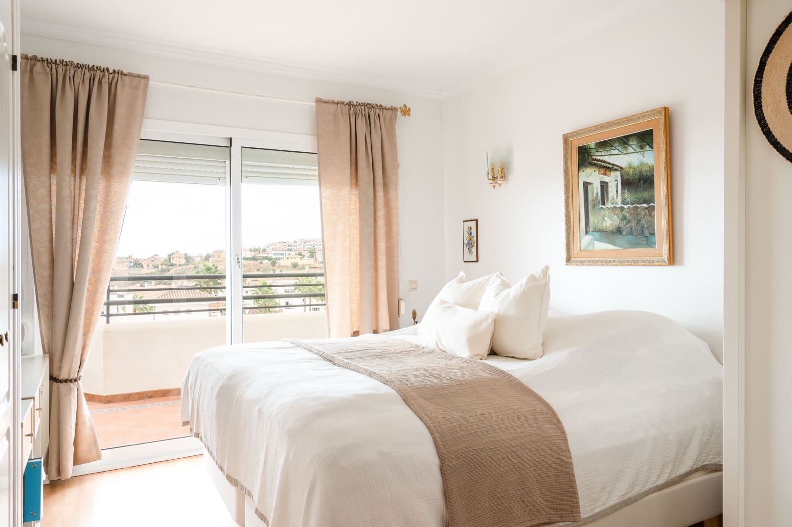 5 bedroom Townhouse for sale in Benalmadena with pool - € 645,000 (Ref: 9306421)