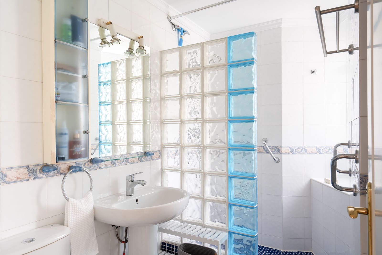 5 bedroom Townhouse for sale in Benalmadena with pool - € 645,000 (Ref: 9306421)