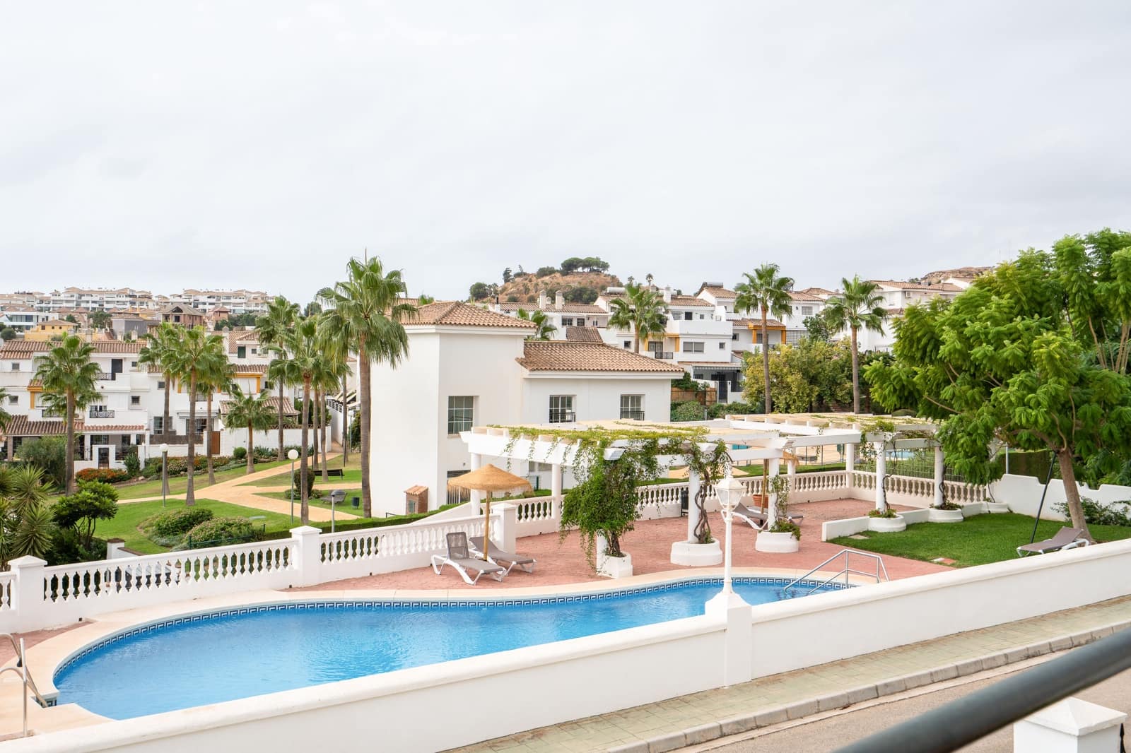 5 bedroom Townhouse for sale in Benalmadena with pool - € 645,000 (Ref: 9306421)