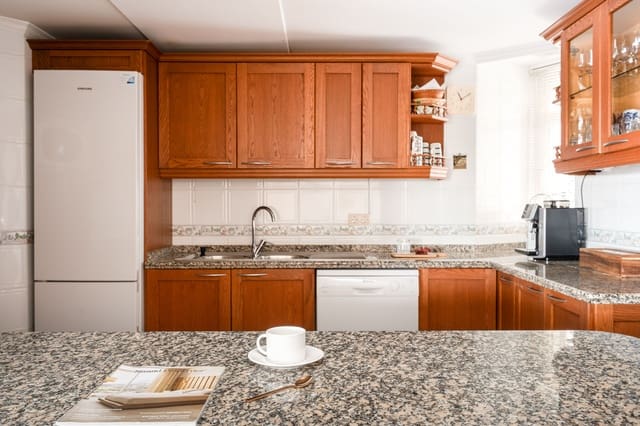 5 soveværelse Byhus til salg i Parque de la Paloma, Benalmádena med swimmingpool - € 645.000 (Ref: 9306421)