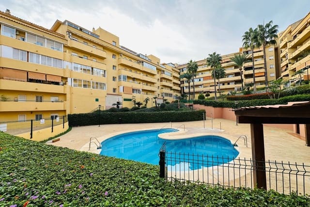 Apartamento de 2 habitaciones en Los Pacos, Fuengirola en venta con piscina - 249.000 € (Ref: 9322312)