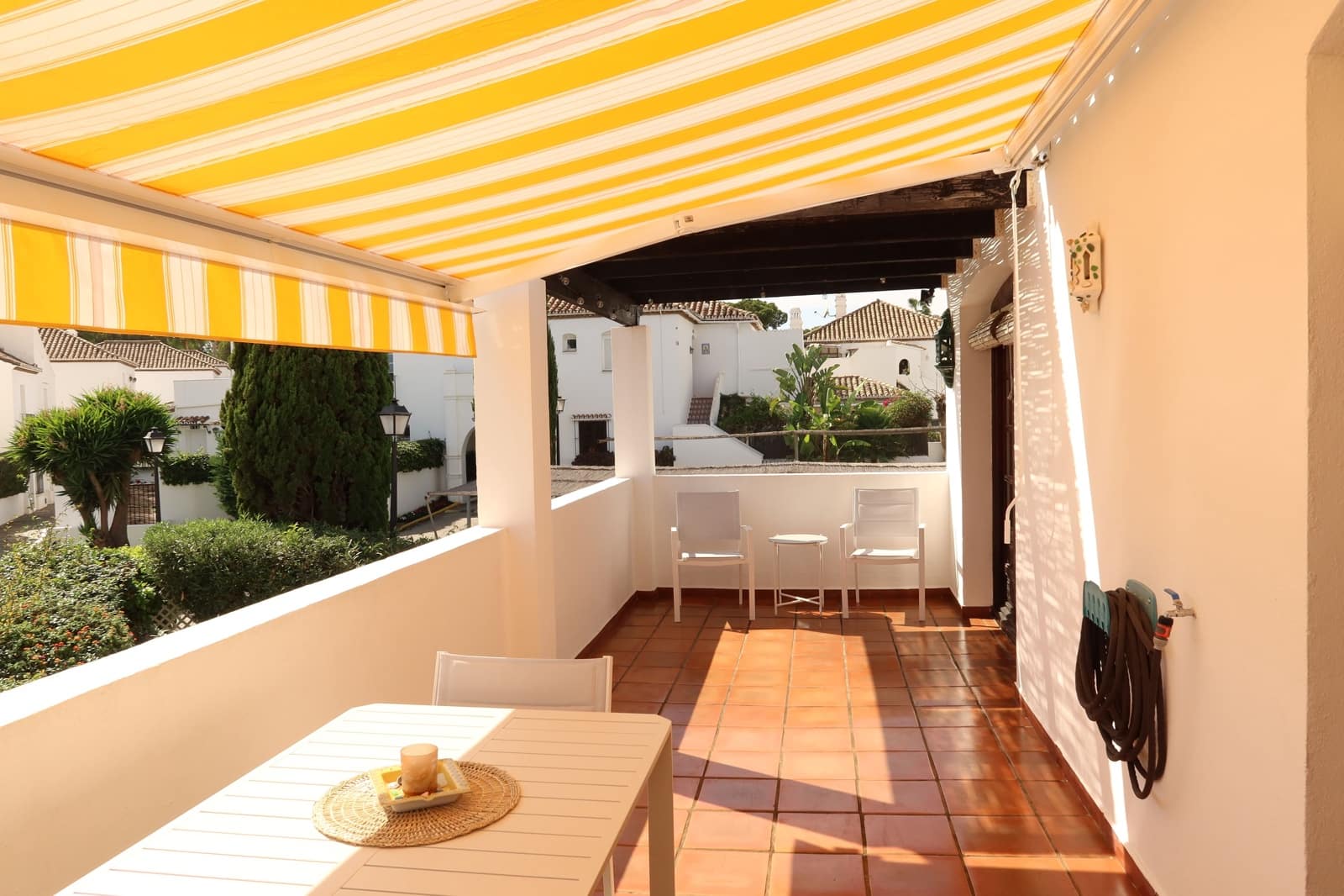 2 soverom Penthouse til salgs i Estepona med svømmebasseng - € 359 900 (Ref: 9330105)