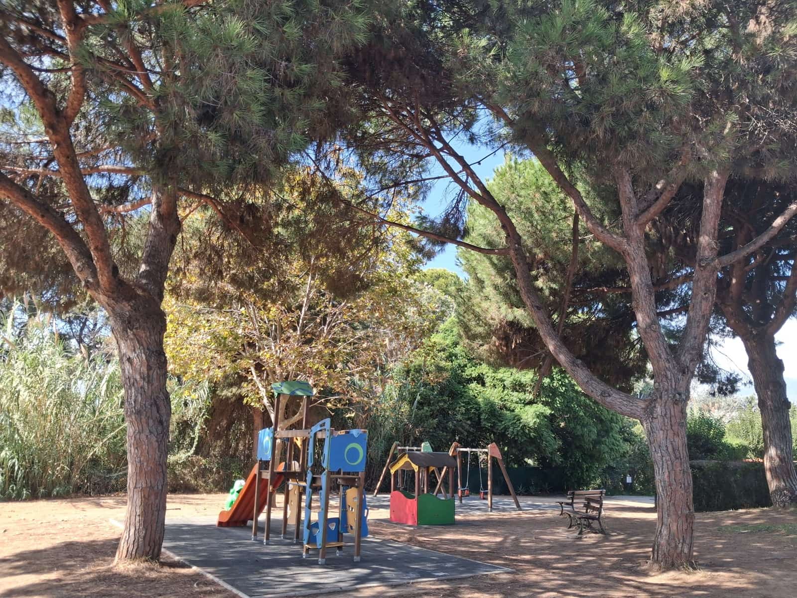 2 soverom Penthouse til salgs i Estepona med svømmebasseng - € 359 900 (Ref: 9330105)