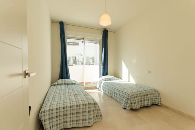 3 Zimmer Apartment zu verkaufen in Altos de Estepona, Estepona mit Pool - 260.000 € (Ref: 9336931)