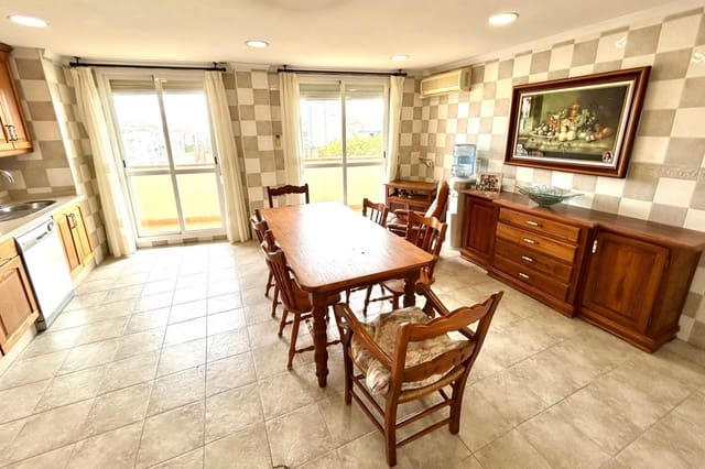 2 soveværelse Lejlighed til salg i Centro ciudad, Fuengirola - € 425.000 (Ref: 9336932)