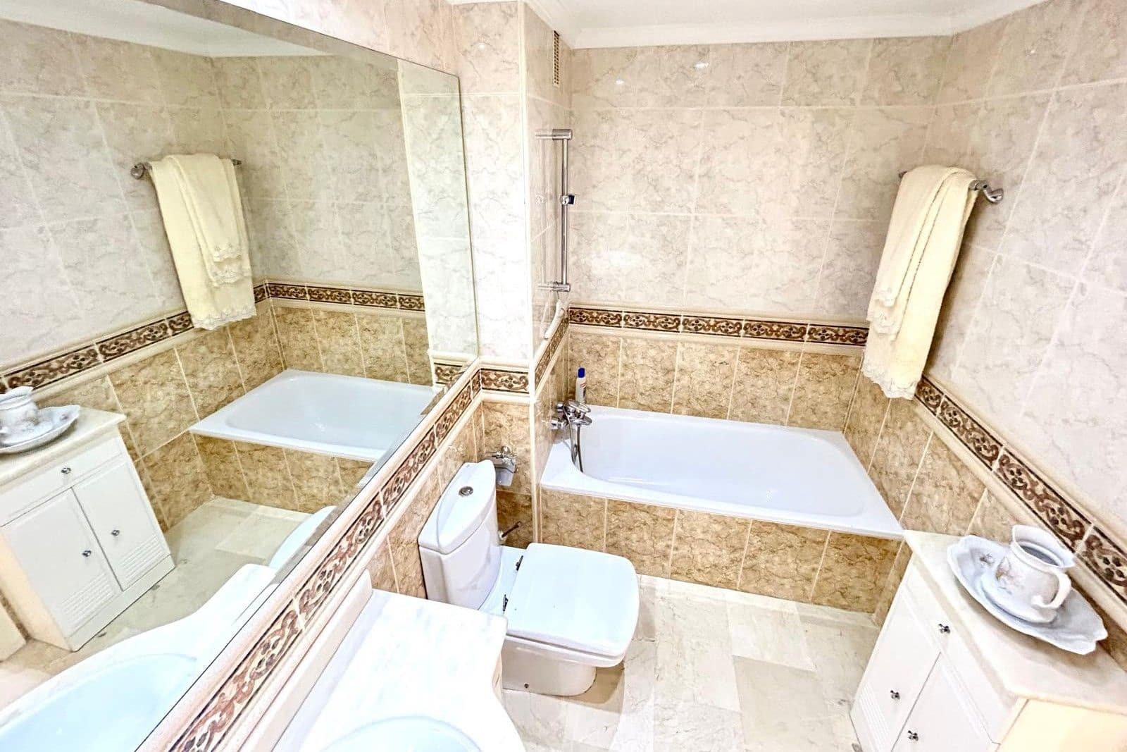 2 soveværelse Lejlighed til salg i Fuengirola - € 425.000 (Ref: 9336932)