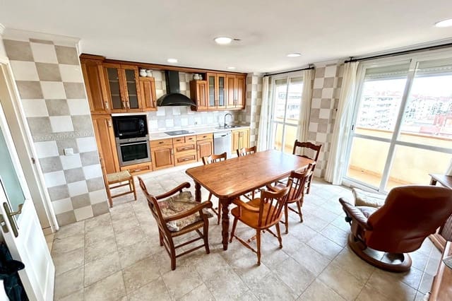 2 soveværelse Lejlighed til salg i Centro ciudad, Fuengirola - € 425.000 (Ref: 9336932)