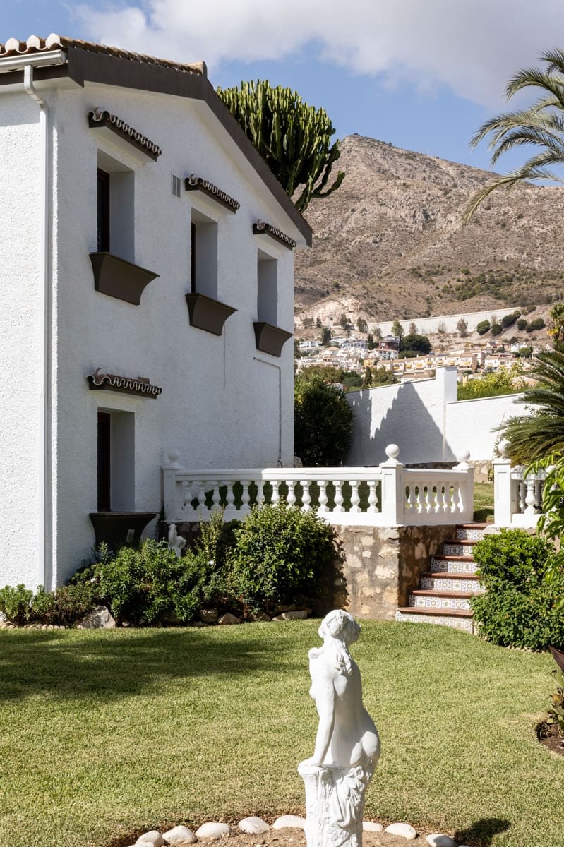 6 makuuhuone Huvila myytävänä paikassa Benalmadena mukana uima-altaan - 1 790 000 € (Ref: 9337170)