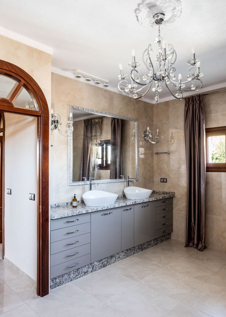 6 makuuhuone Huvila myytävänä paikassa Benalmadena mukana uima-altaan - 1 790 000 € (Ref: 9337170)