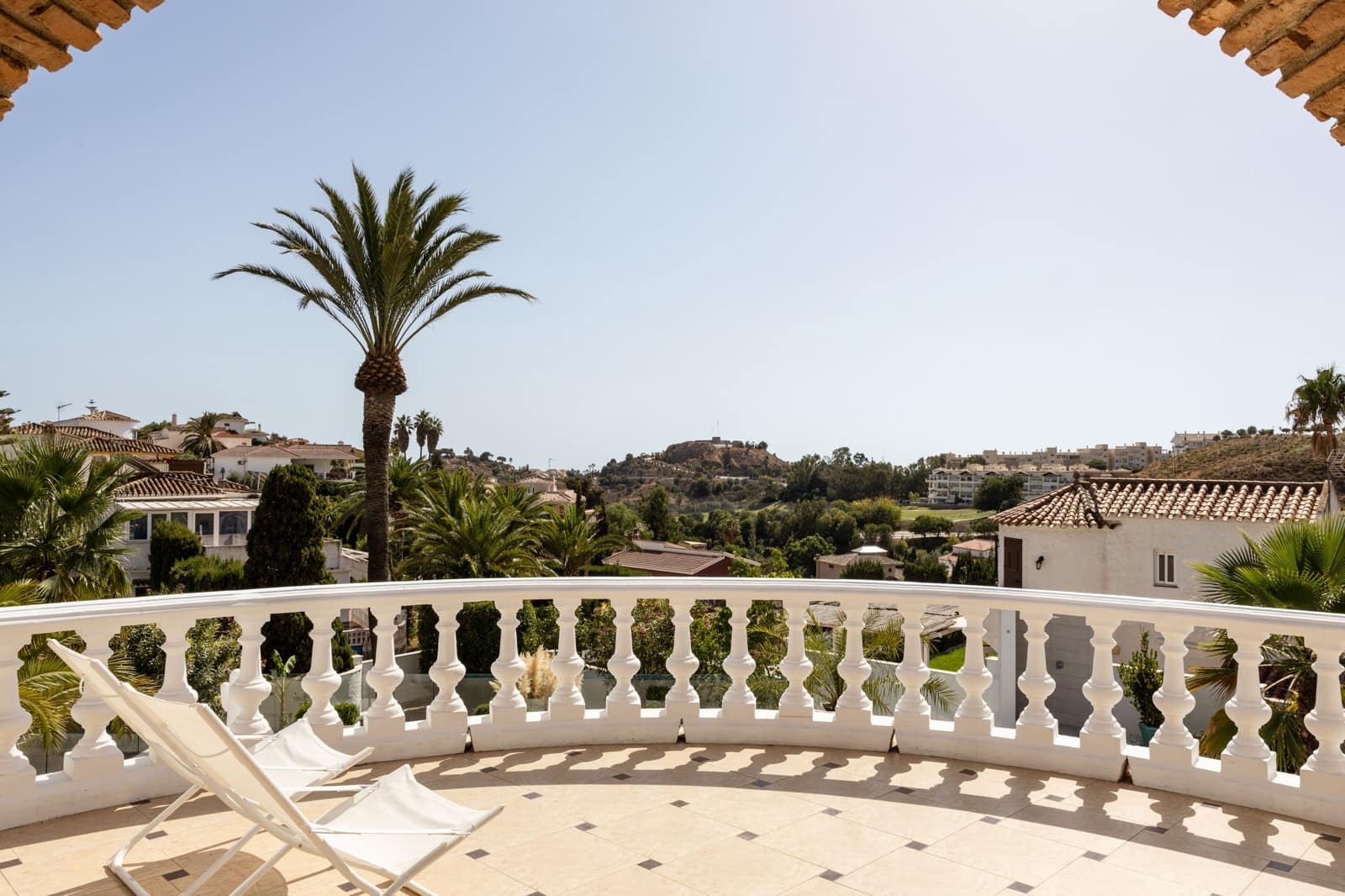 6 makuuhuone Huvila myytävänä paikassa Benalmadena mukana uima-altaan - 1 790 000 € (Ref: 9337170)