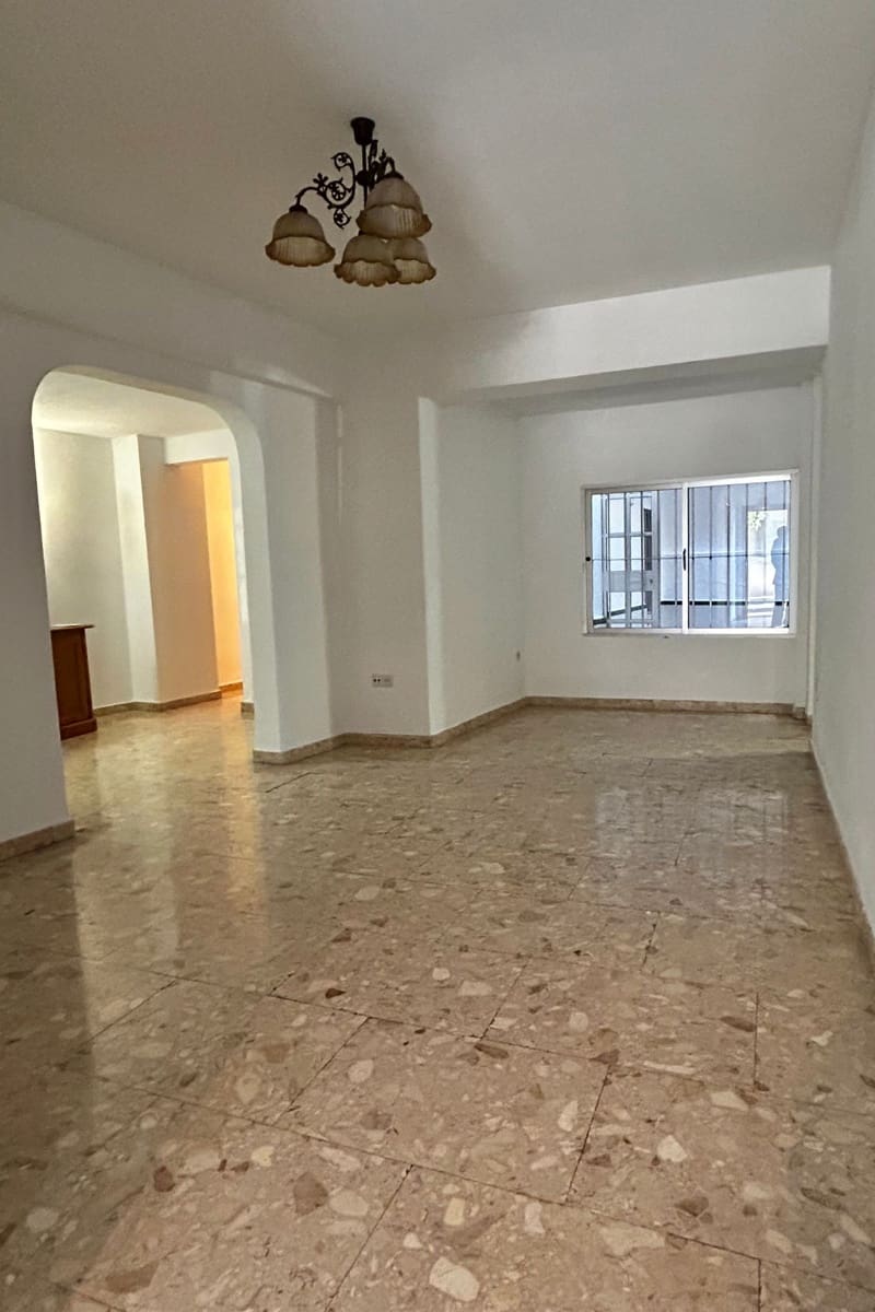Apartamento de 4 habitaciones en Fuengirola en venta - 350.000 € (Ref: 9337171)
