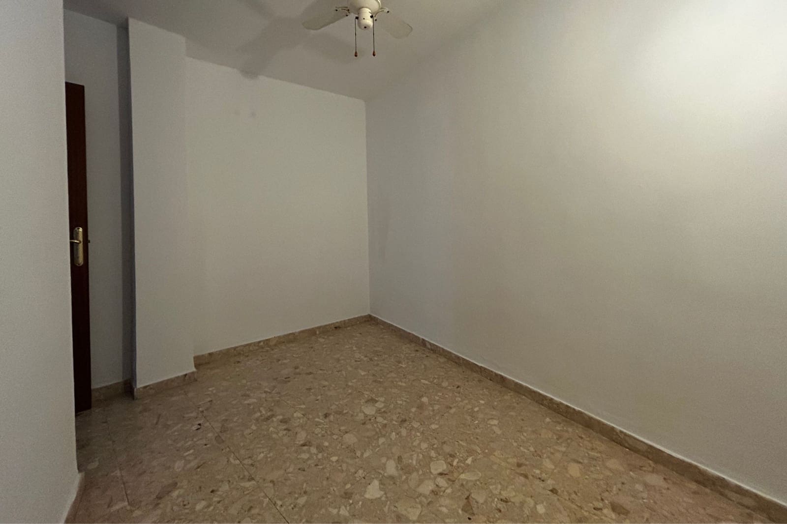 Apartamento de 4 habitaciones en Fuengirola en venta - 350.000 € (Ref: 9337171)
