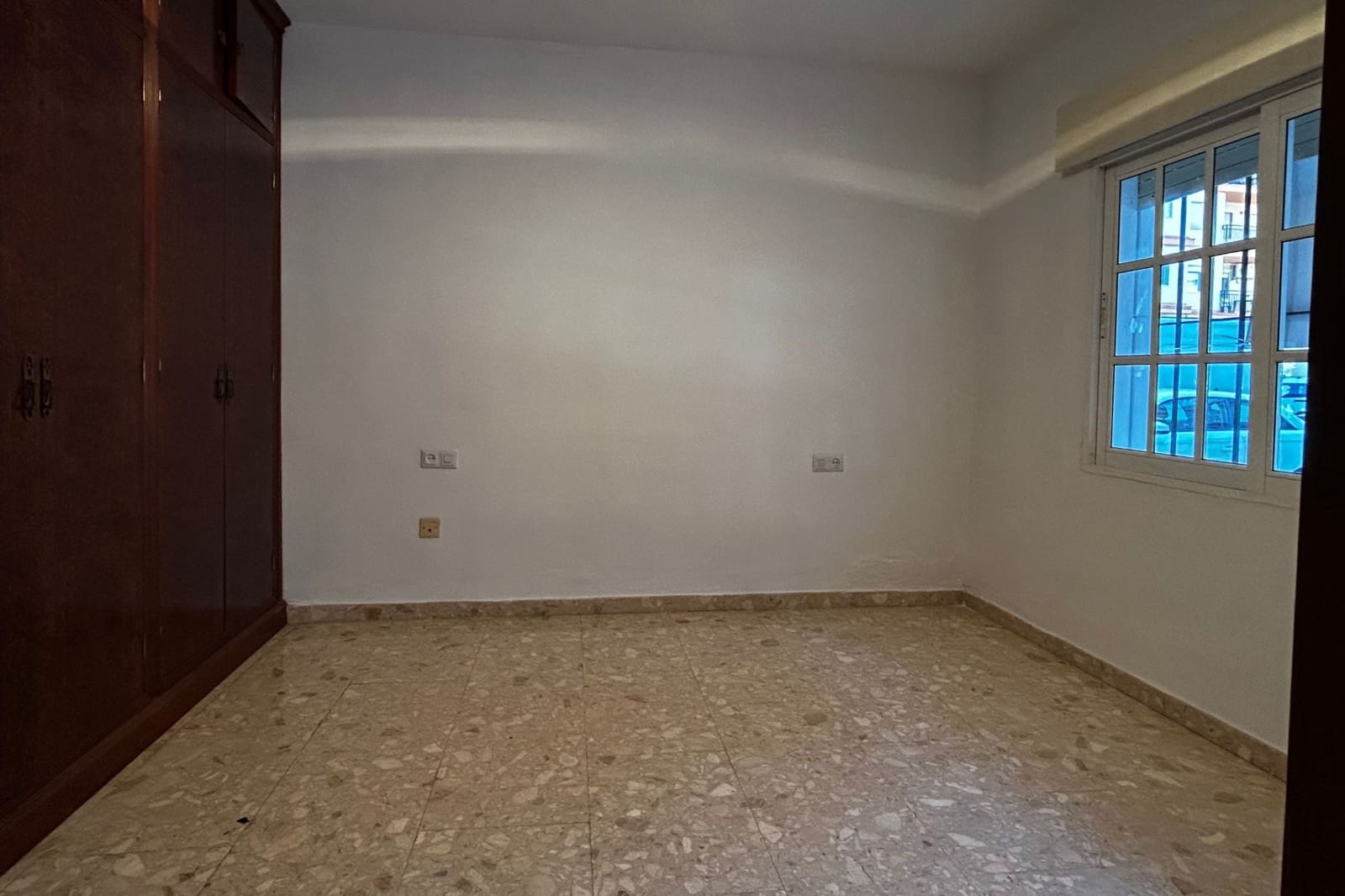 Apartamento de 4 habitaciones en Fuengirola en venta - 350.000 € (Ref: 9337171)