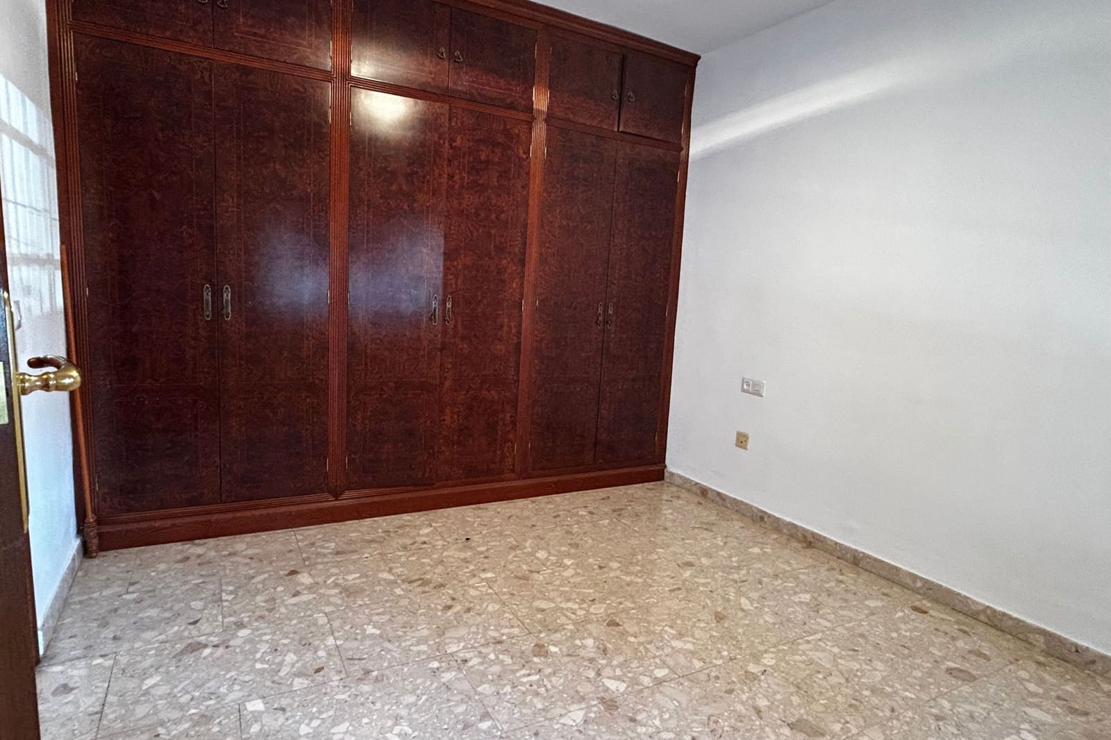 Apartamento de 4 habitaciones en Fuengirola en venta - 350.000 € (Ref: 9337171)