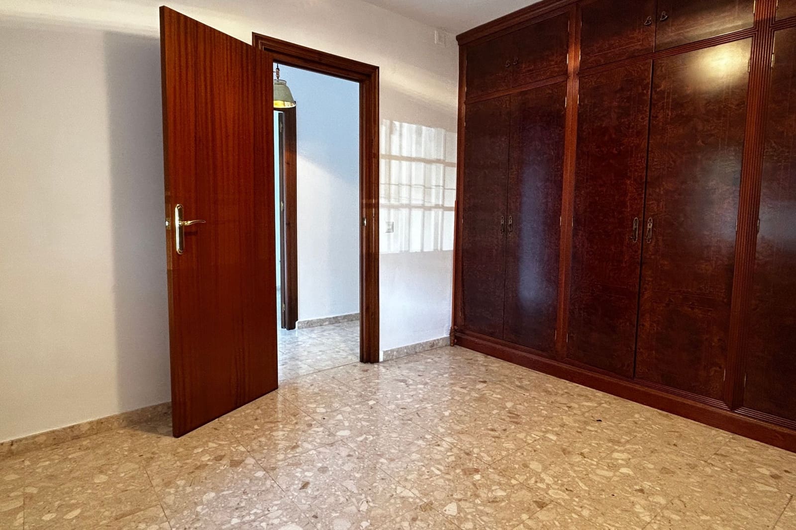 Apartamento de 4 habitaciones en Fuengirola en venta - 350.000 € (Ref: 9337171)