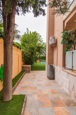 7 sypialnia Willa na sprzedaż w Guadalmar, Miasto Málaga z basenem - 1 250 000 € (Ref: 9347996)