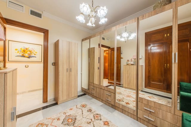 7 sypialnia Willa na sprzedaż w Guadalmar, Miasto Málaga z basenem - 1 250 000 € (Ref: 9347996)