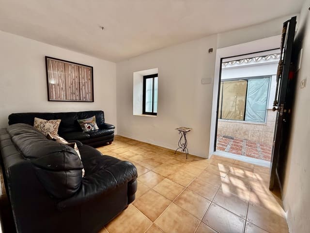 4 sypialnia Dom na sprzedaż w Casco Antiguo, Marbella - 475 000 € (Ref: 9348579)