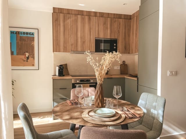 2 soverom Leilighet til leie i Plaça de Toros, Palma de Mallorca - € 1 900 (Ref: 9350006)