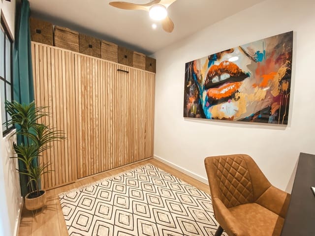 2 soverom Leilighet til leie i Plaça de Toros, Palma de Mallorca - € 1 900 (Ref: 9350006)