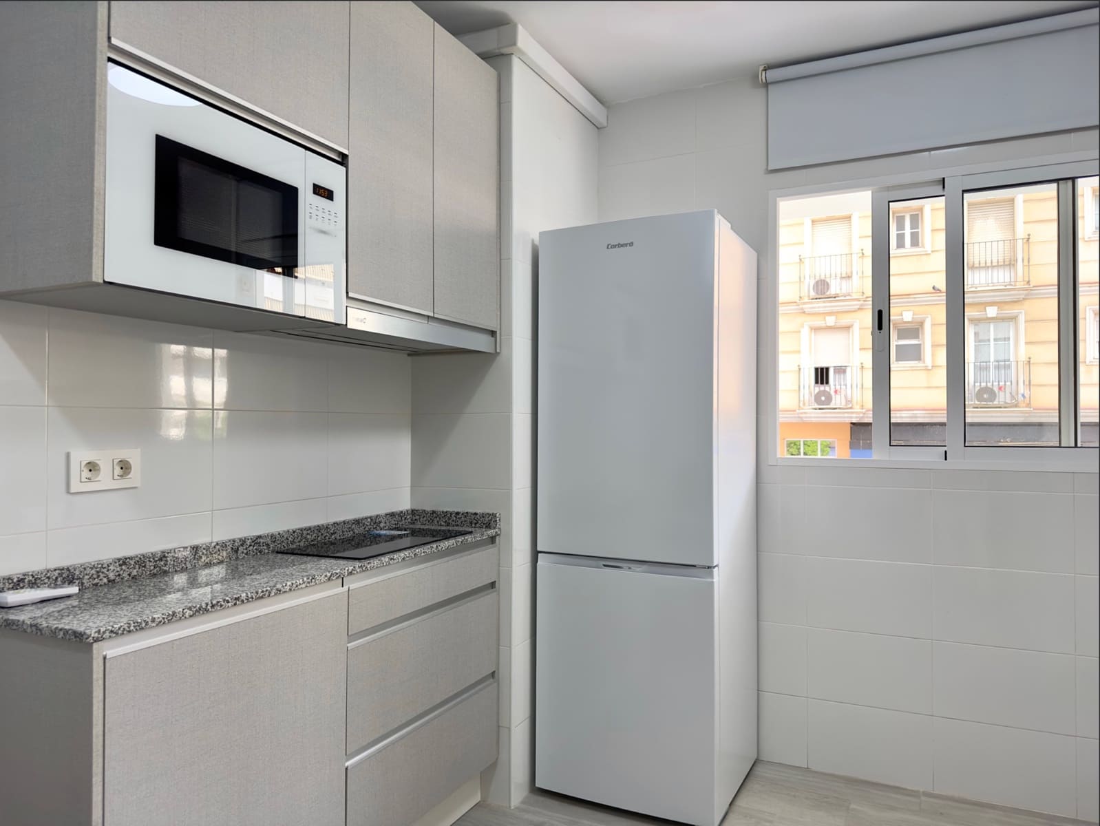 Apartament na sprzedaż w Miasto Malaga - 295 000 € (Ref: 9354528)