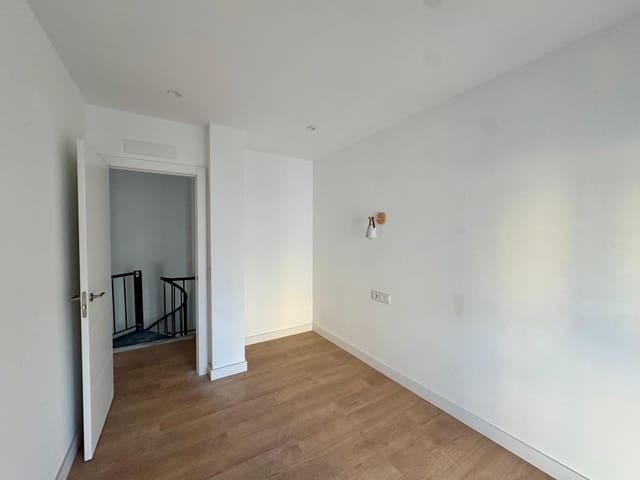 3 makuuhuone Huoneisto myytävänä paikassa Torremolinos mukana uima-altaan - 590 000 € (Ref: 9356473)