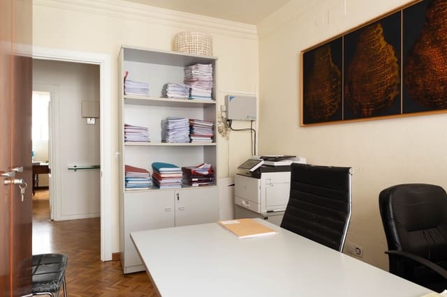 2 sypialnia Apartament na sprzedaż w Ensanche Centro, Miasto Málaga - 465 000 € (Ref: 9360681)