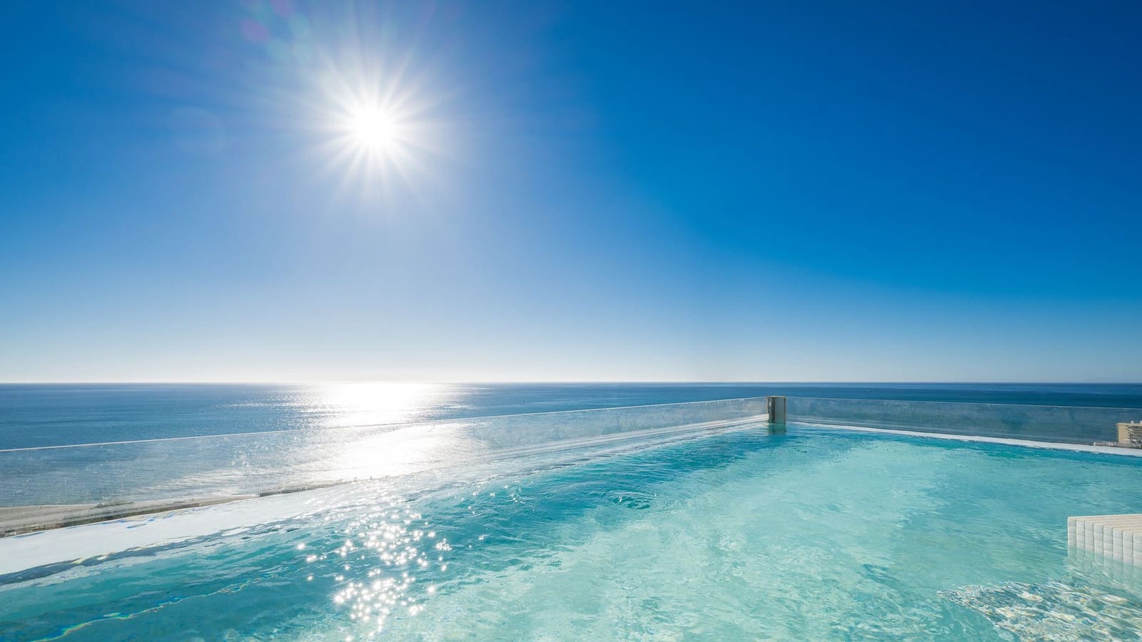 3 soveværelse Penthouse til salg i Fuengirola med swimmingpool - € 3.495.000 (Ref: 9360784)