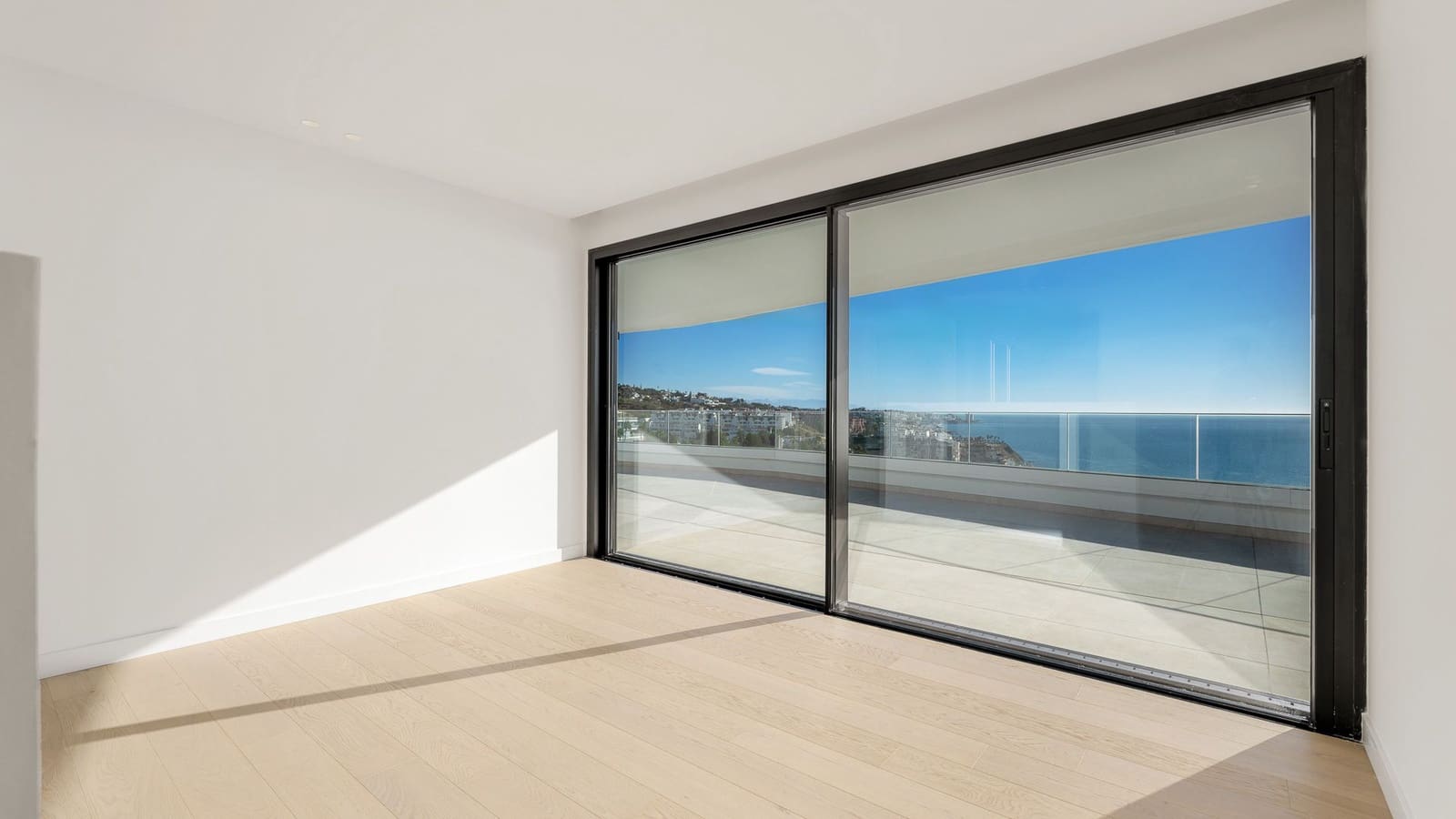 3 soveværelse Penthouse til salg i Fuengirola med swimmingpool - € 3.495.000 (Ref: 9360784)