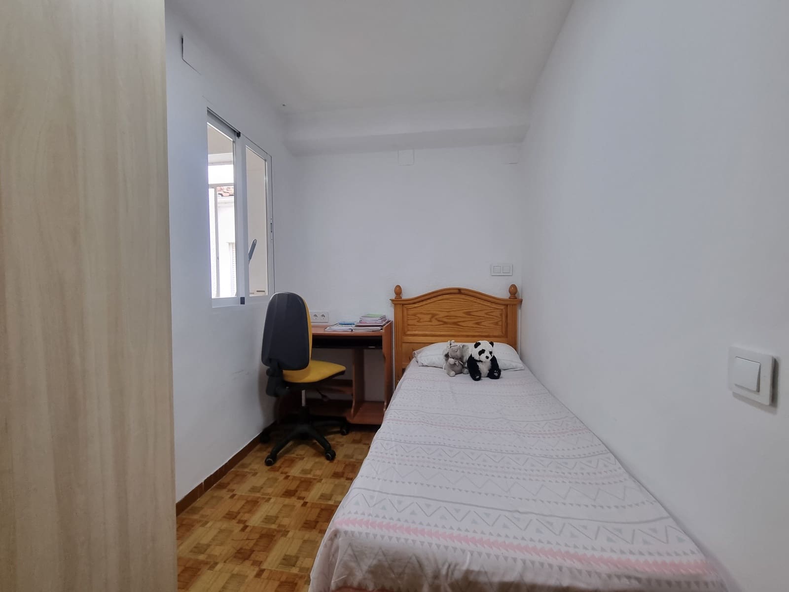 3 bedroom Flat for sale in Jaen city - € 79,000 (Ref: 9371394)