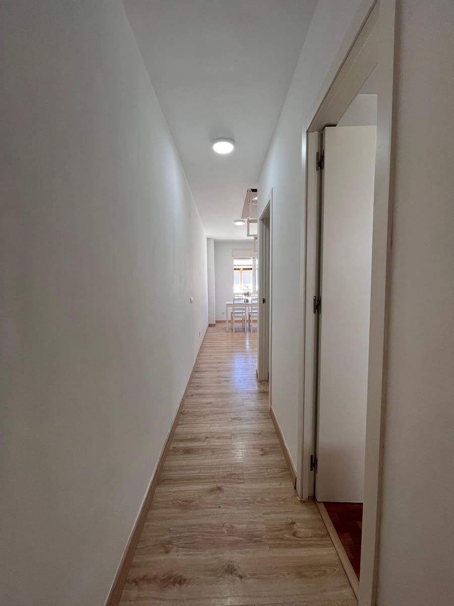 2 soveværelse Lejlighed til salg i Malaga by - € 350.000 (Ref: 9371396)