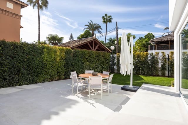 Casa de 3 habitaciones en Villacana - Costalita - Saladillo, Estepona en venta con piscina - 1.300.000 € (Ref: 9372273)