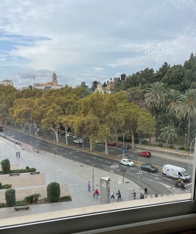 Apartamento de 3 habitaciones en La Malagueta, Málaga ciudad en venta con piscina - 1.730.000 € (Ref: 9373967)