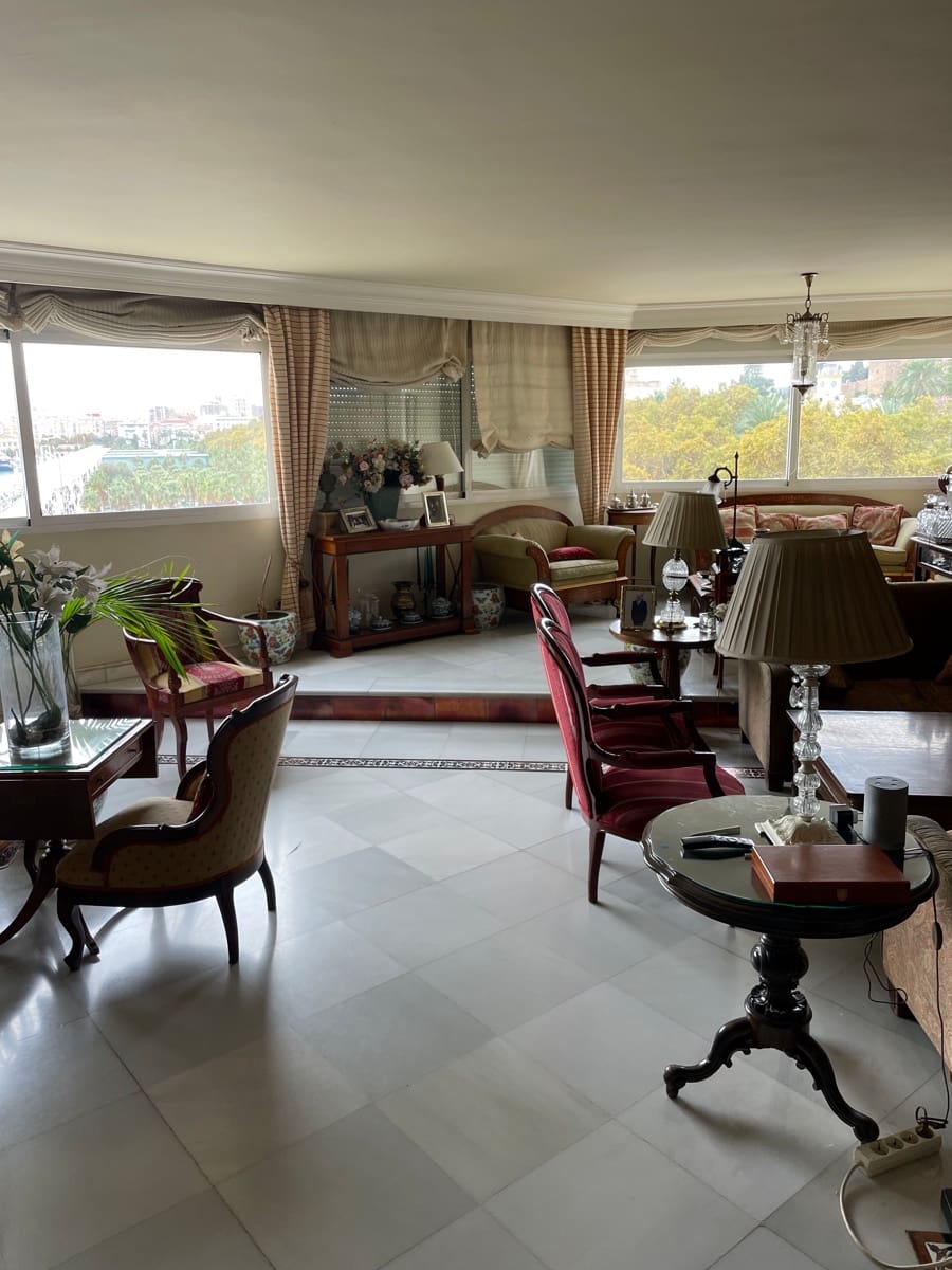 Apartamento de 3 habitaciones en Málaga ciudad en venta con piscina - 1.730.000 € (Ref: 9373967)