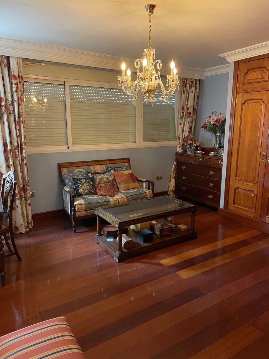 Apartamento de 3 habitaciones en Málaga ciudad en venta con piscina - 1.730.000 € (Ref: 9373967)